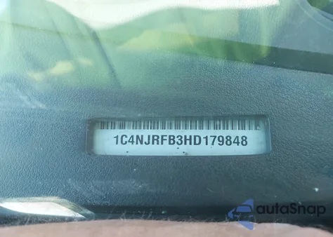 2017 Jeep Patriot Latitude 4X4 z USA, uszkodzony, nr VIN 1C4NJRFB3HD179848